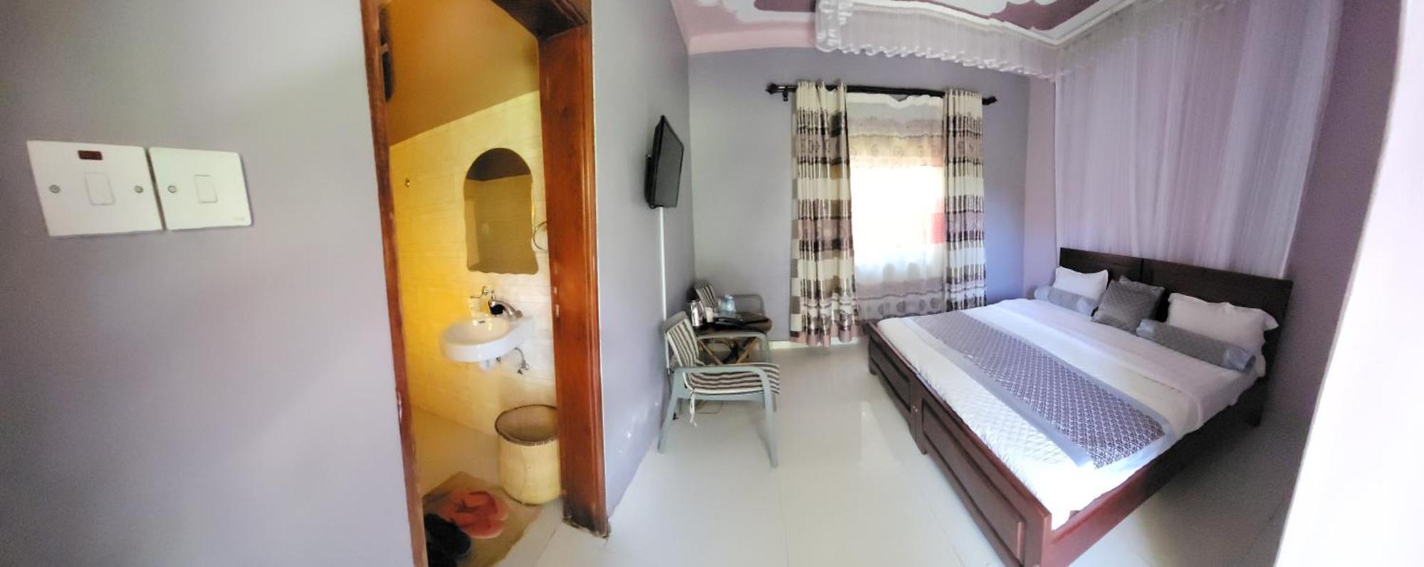 Hotel Philo Leisure Gardens Kalangala Esterno foto