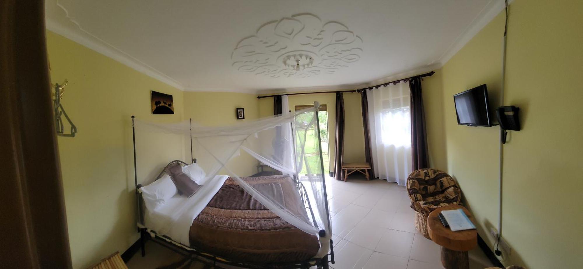 Hotel Philo Leisure Gardens Kalangala Esterno foto